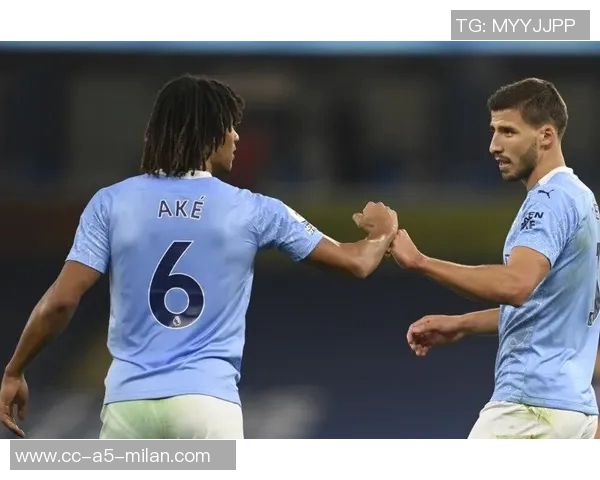 拜仁球员凯恩迪亚斯杰克逊齐聚慕尼黑啤酒节欢庆盛宴