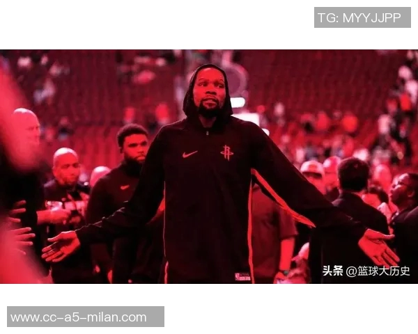 杜兰特称赞小贾巴里训练成效显著进步神速令人惊喜 杜兰特称赞小贾巴里训练成效显著进步神速令人惊喜