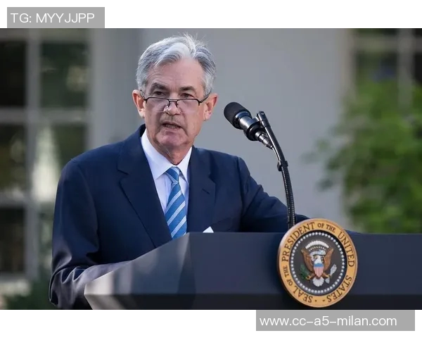 鲍威尔表现低迷半场仅得7分正负值惨淡球队遭遇严防困境