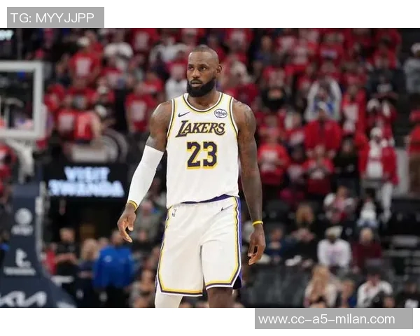 詹姆斯状态回暖引发热议预测他本赛季的精彩数据表现