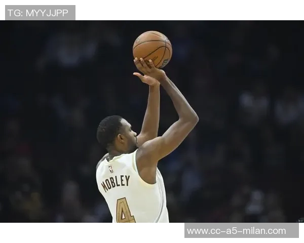 莫布里上半场表现出色高炮台状态回暖贡献10分5板2助1帽三分命中率高达66 莫布里上半场表现出色高炮台状态回暖贡献10分5板2助1帽三分命中率高达66